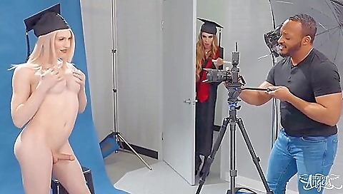 Blonde in stockings fucked on the desk in amateur anal video